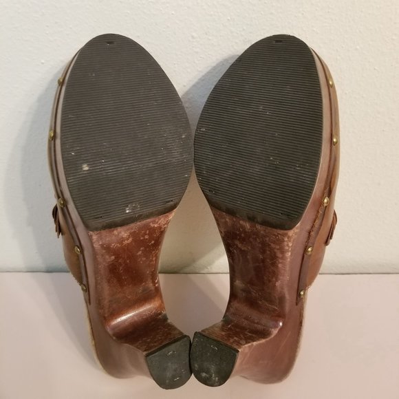 Xhilaration 7 Leather Chunky Mules 90s Y2K Platform Heels Flower Brads Granola - Picture 3 of 9